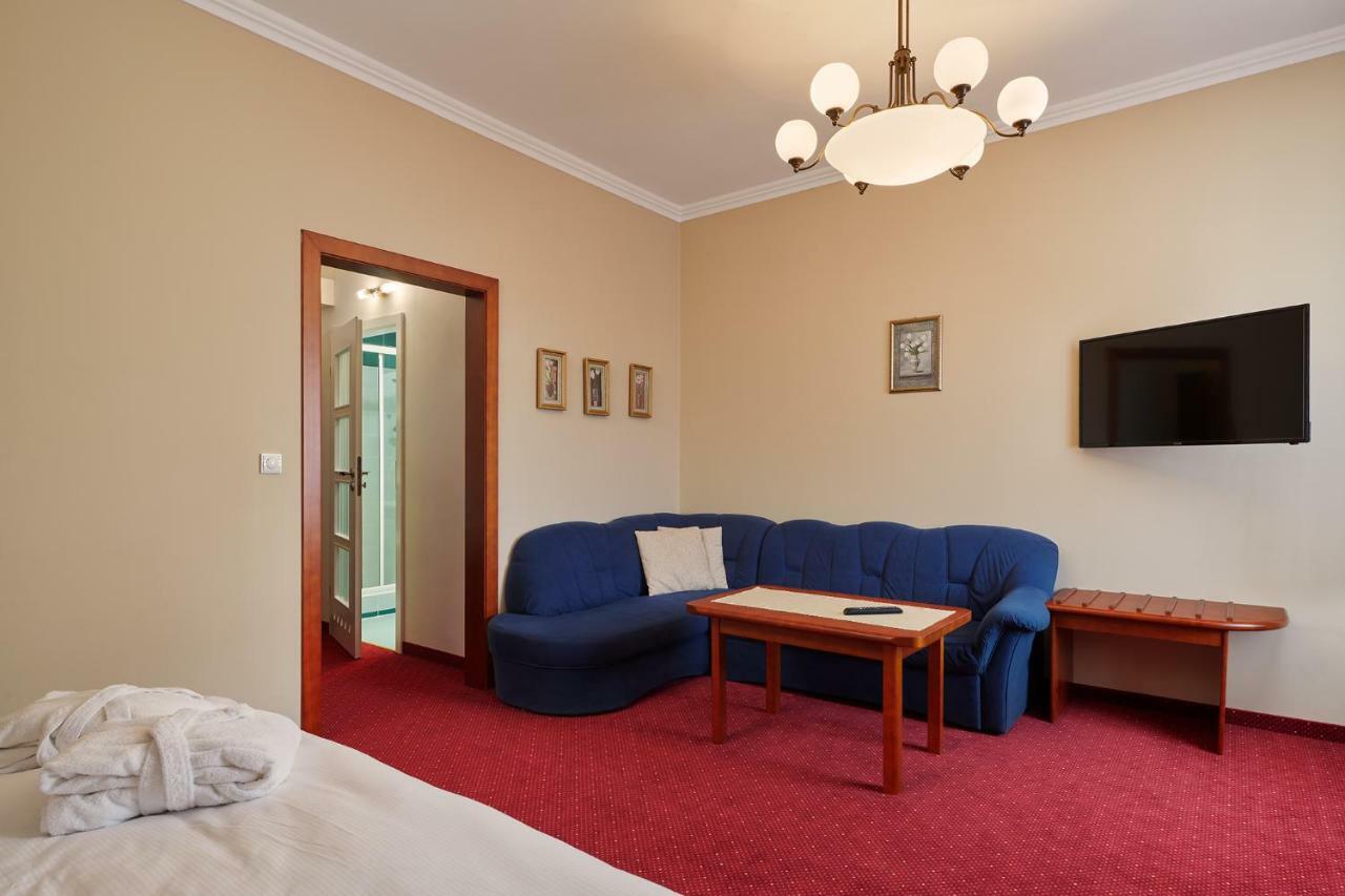 Wellness Hotel Luzan Rumburk Ngoại thất bức ảnh
