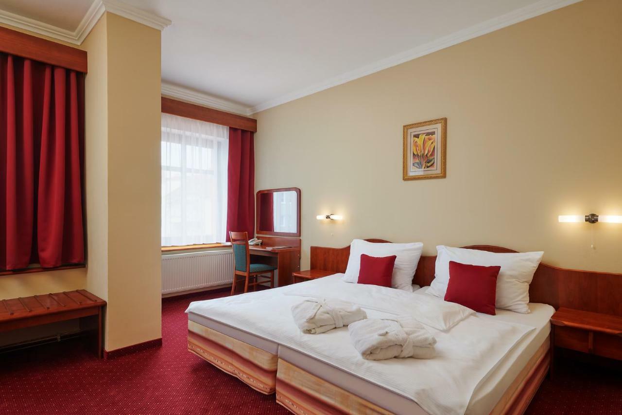 Wellness Hotel Luzan Rumburk Ngoại thất bức ảnh