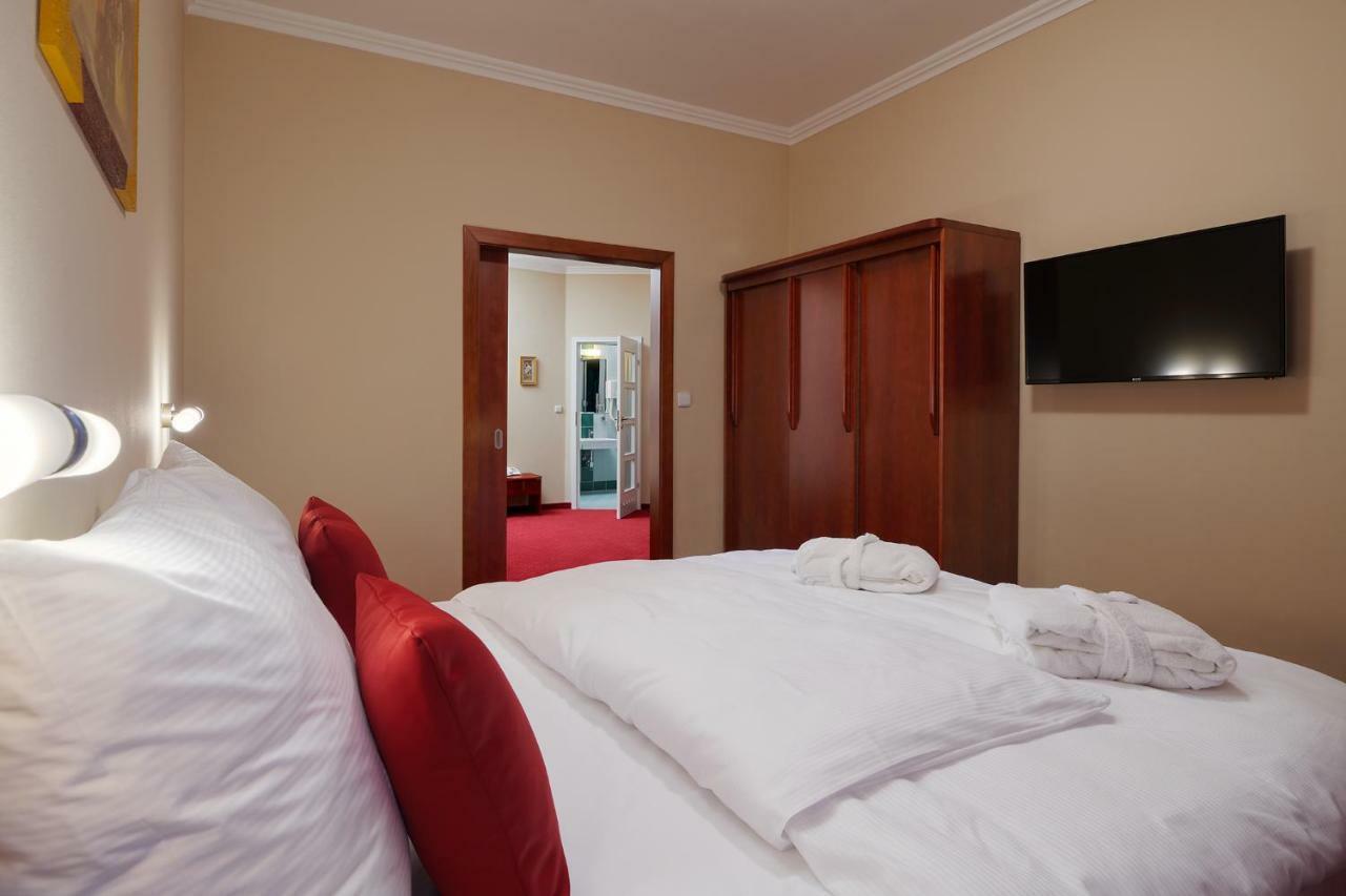 Wellness Hotel Luzan Rumburk Ngoại thất bức ảnh